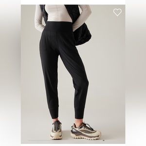 Athleta Venice Jogger // Black #597888